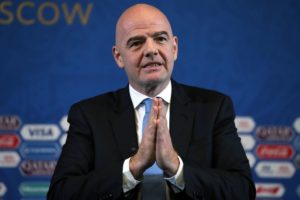 Presidenti i FIFA-s jep lajmin e mirë: Botërori 2022 do të luhet me tifozë në stadiume