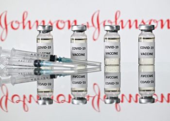 72.8 milionë doza vaksine të bëra në SHBA, pritet përshpejtimi i ritmeve pas përdorimit të vaksinës së re