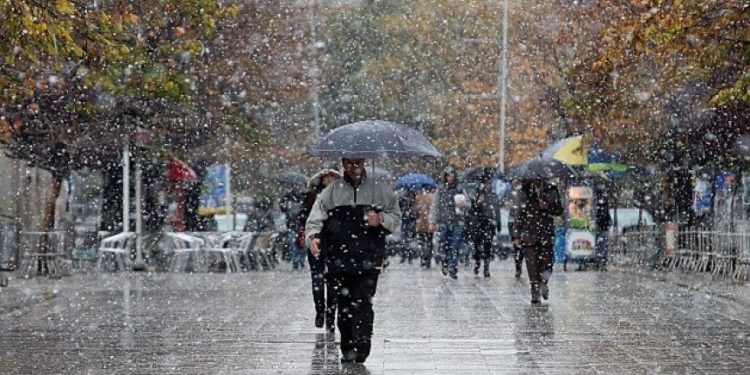 Përkeqësohet moti në vendin tonë, në fundjavë pritet stuhi me origjinë nga Siberia