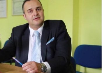 “I gjeta ato, doktori i donte euro…”, zbardhen të tjera përgjime që ‘fundosin’ mjekun Edvin Prifti