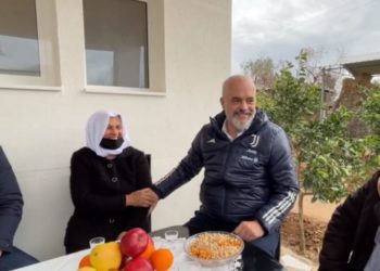 Rama: Mandatin e tretë e dua për juve, që të mos ju lë rrugëve. Se të jetë për Lulin, ai do gjysëm ore të bëjë flokët me xhel