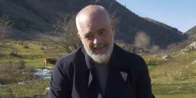 Qarku i Gjirokastrës në sytë e të huajve/Turqit për Gjirokastrën, arabët për Përmetin, grekët në Labëri