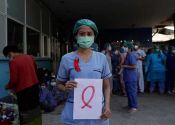 Punonjësit mjekësor në Mianmar ndalojnë punën për t’iu bashkuar fushatës së mosbindjes civile