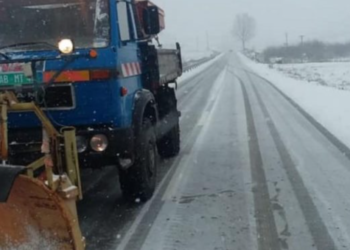 Shqipëria ‘nën dëborë’, situata në qarqet e vendit (VIDEO)