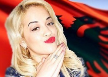 Pozon me kostum tradicional shqiptar, Rita Ora i bën krenar të gjithë me projektin e ri