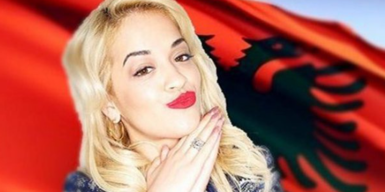 Pozon me kostum tradicional shqiptar, Rita Ora i bën krenar të gjithë me projektin e ri