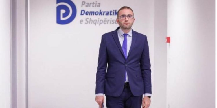 Gazment Bardhi: Basha është politikan që kujdeset për njerëzit, Rama i lë në baltë (VIDEO)