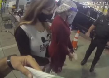 Rast i pazakontë në ShBA/ U maskuan si të moshuara për t’u vaksinuar, zbulohen nga policia (VIdeo)