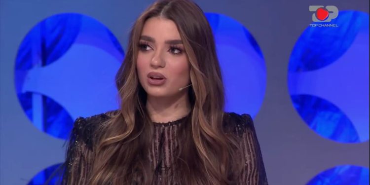 Arjani i nxjerr “të palarat” Sindit, ja çfarë bën me djemtë në prapaskenë