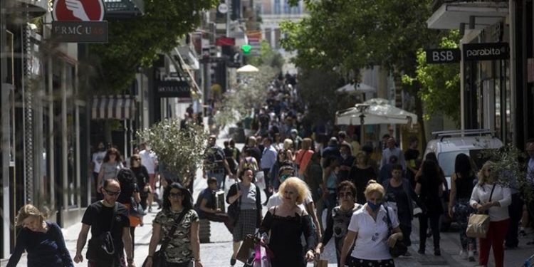 Përkeqësimi i situatës nga Covid, Greqia mbyllet në fundjavë