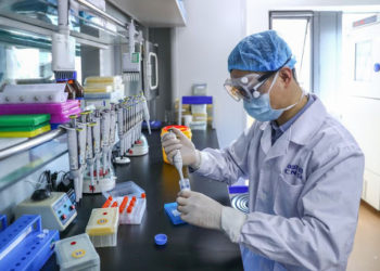 Shisnin shtrenjtë vaksina të falsifikuara, mbi 80 persona arrestohen në Kinë