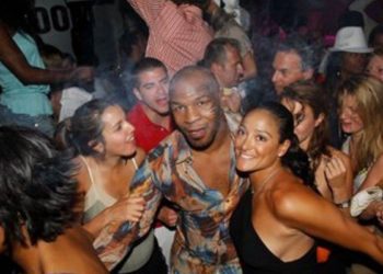 Rrëfimi i Mike Tyson: Femrat më shkatërruan karrierën, shkoja me 4-5 para ndeshjeve
