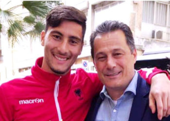 U përfol se do kalonte te Dortmund, Foto Strakosha sqaron të vertetën për Tomasin
