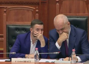 Skema e naftës falas për fermerët, Rama: Ka një opozitë që është Erion Braçe, sikur ke një mace në qafë