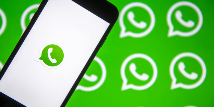 Virusi që po shpërndahet përmes Whatsapp, pre e hakërimit kanë rënë gazetarë e figura politike