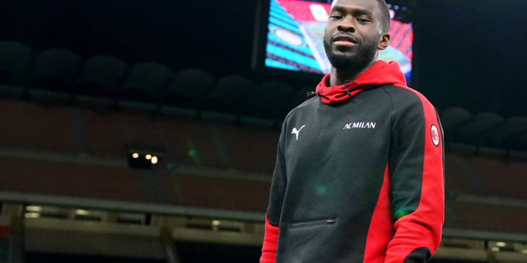 Te Milani mbushesh me krenari, çmenduri kur të lavdëron Maldini! Më pëlqen këtu, Ibra në dhomat e zhveshjes…