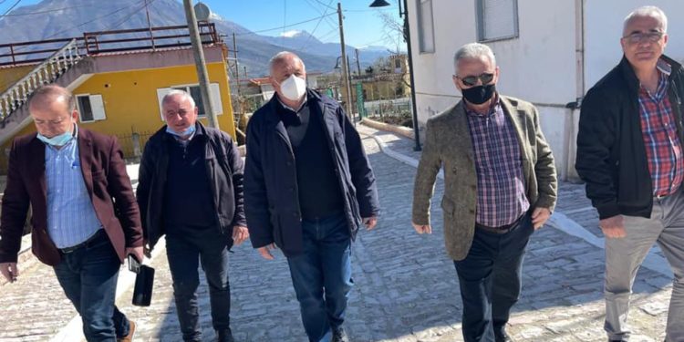 Tritan Shehu kërkon vota për PD-në në Tepelenë: Basha do qeverisë për shqiptarët. Më 25 prill shqiptarët do t’i tregojnë rrugën Ramës