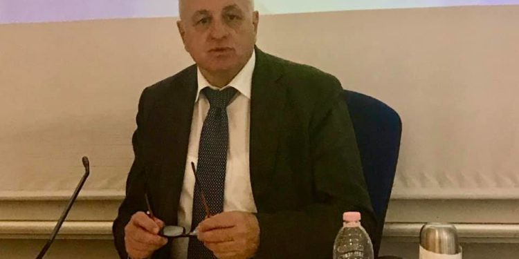 Tritan Shehu uron 7 Marsin me fotografinë e vet: Ju siguroj se do vijnë kohë më të mira