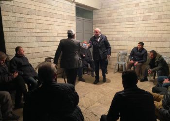 FOTO/ Shihni si i shkel masat antiCovid Tritan Shehu (Për vete është vaksinuar si mjek dhe si pensionist)