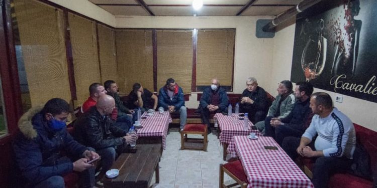 Tritan Shehu me Dashon takojnë gjahtarët e PD-së: Moratoriumi u vendos sepse gjahtarët ishin pengesë për kultivimin e kanabisit