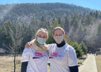 Fushata në Përmet, Kumbaro dhe Adhami mbledhin të rinjtë te Bredhi Hotovës:  S’ka kohë për pushim dhe as duhet të kthehemi prapa (FOTO)