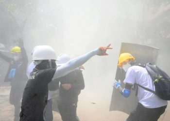 Vazhdojnë protestat në Mianmar, së paku 18 të vdekur