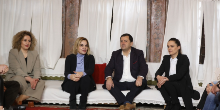 Vangjel Tavo betohet para Kryemadhit: Po u zgjodha deputet, do jap dorëheqjen nëse s’kthehen institucionet