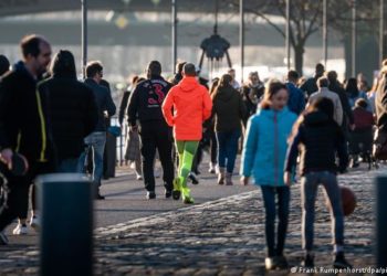 Sa i madh është rreziku i infektimit me koronavirus në natyrë?