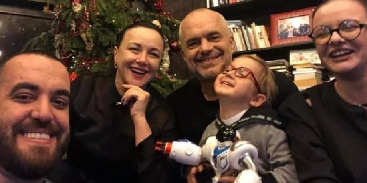 Rama: Nuk jam i përsosur ama po luftoj për ju. Dua që djali im i vogël dhe fëmijët tuaj të rriten në Shqipëri