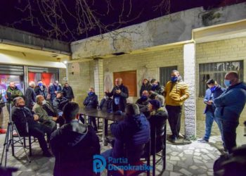 “Lazarati dashuria ime”, Roland Bejko fushatë në fshatin e tij: Ka filluar numërimi mbrapsht (FOTO)