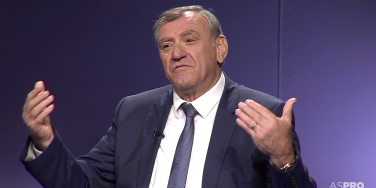 Agron Duka i përgjigjet Ramës: Të të rrojë kosherja se bletët të kanë ikur