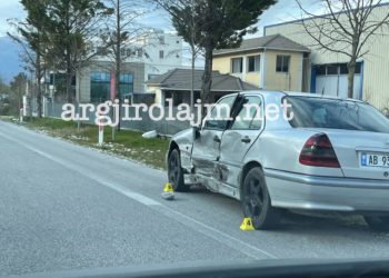 Aksident në Gjirokastër, përplasen dy automjete pranë Gërhotit (FOTO)