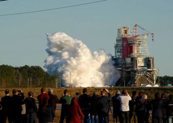 NASA mbyll me sukses misionin në hënë