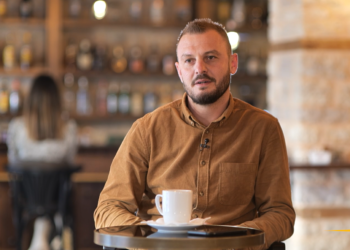 Pas karrierës si futbollist në Greqi rikthehet në Gjirokastër për të investuar, njihuni me historinë e Gjergji Dhimës (VIDEO)