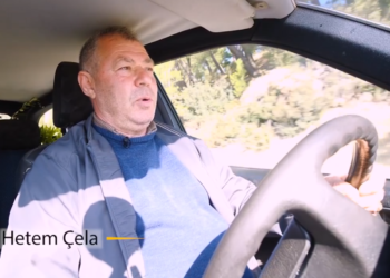 Flasin banorët, shihni si duket sot rruga e re e Izvorit në Memaliaj (VIDEO)