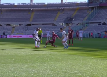 Video, Interi fiton dhe vazhdon marshimin drejt titullit