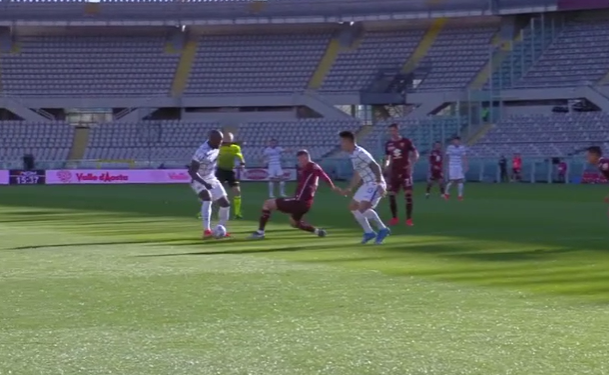 Video, Interi fiton dhe vazhdon marshimin drejt titullit