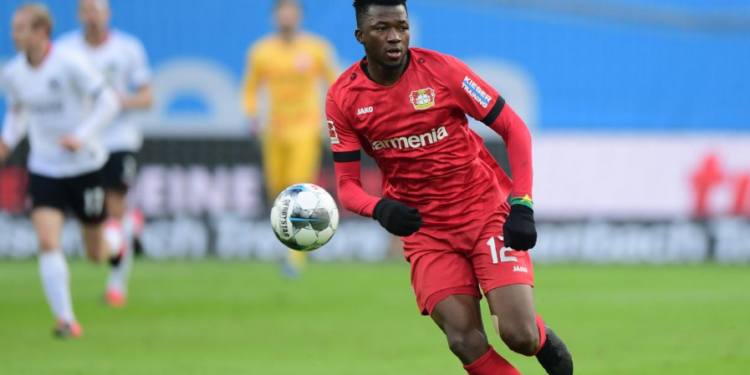 Juve do mbrojtës për të ardhmen, sfidon United për talentin e “aspirinave”