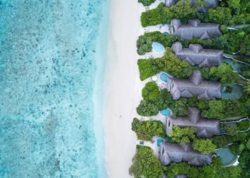 Si Maldivet u bënë historia më e madhe e suksesit të turizmit ndërkombëtar në vitin 2020-2021