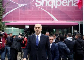 Prangat në familjen Berisha, analisti: Bomba ka shpërthyer edhe në PS