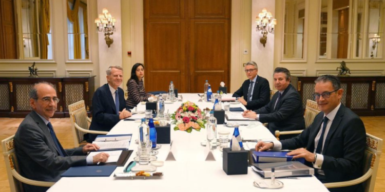 Mbyllet raundi i 62-të i bisedimeve për detin mes Greqisë dhe Turqisë, Dendias: Gati të takohem me Çavuşoğlu