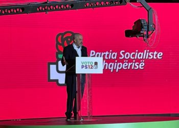 Rama tallet me mitingun e PD: Basha ishte duke fjetur ndaj u vonua, dhëndri erdhi vonë… kanë 3 ditë që ndërrojnë orarin