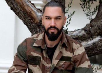 Atdheu largohet nga “Përputhen”, disa të rinj hyjnë forcërisht në lokalin e tij