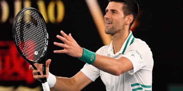 Djokovic shkruan historinë, barazon rekordin legjendar të Federer