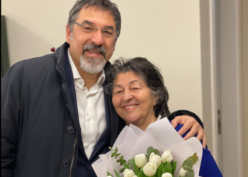 8 Marsi, ministri Çuçi uron përmes një fotografie me nënën e tij