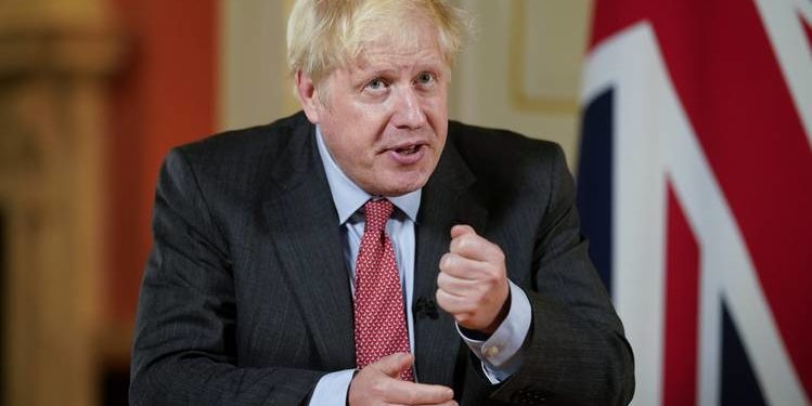 Boris Johnson konfirmon: Do të vaksinohem me AstraZeneca