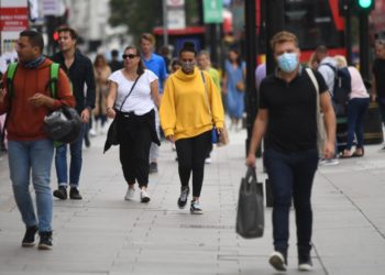 Studimi/ Varianti britanik i COVID-19 më i rrezikshëm se të tjerët