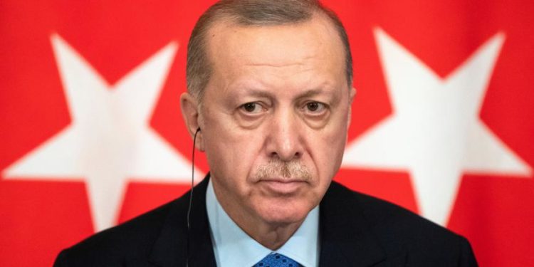 Financial Times: Zemërimi i Erdoganit është një tregues dobësie