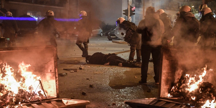 Protestat në Athinë, policia vihet pas shqiptarit me pseudonimin “Indiani”