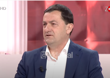 Bën gati alibinë e humbjes/ Vangjel Tavo shfrenon fantazinë më shumë se ç’duhet: Në Gjirokastër do blihen votat me bankë, janë hapur llogari te ‘OTP’